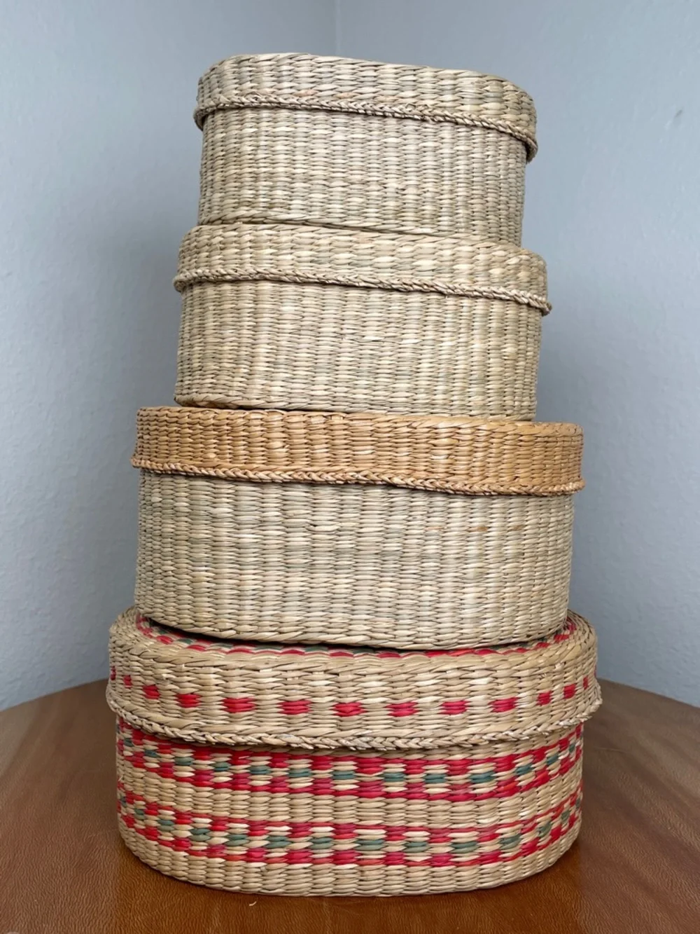 Set of 4 Vintage Grass Nesting Baskets with Lids