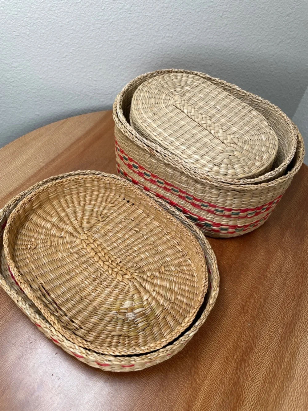 Set of 4 Vintage Grass Nesting Baskets with Lids