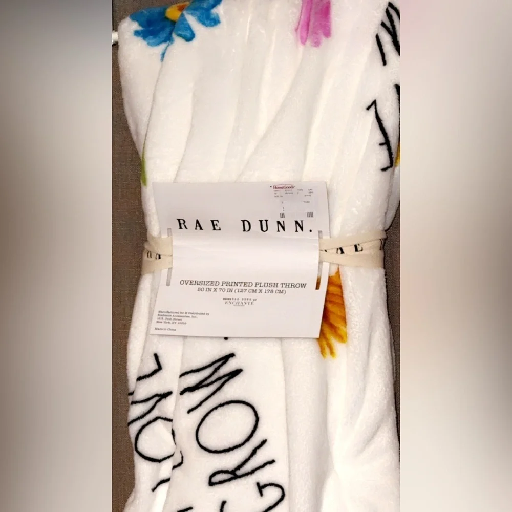 NWT Rae Dunn Floral “LET IT GROW” Spring Oversized Plush Throw Blanket 50x70