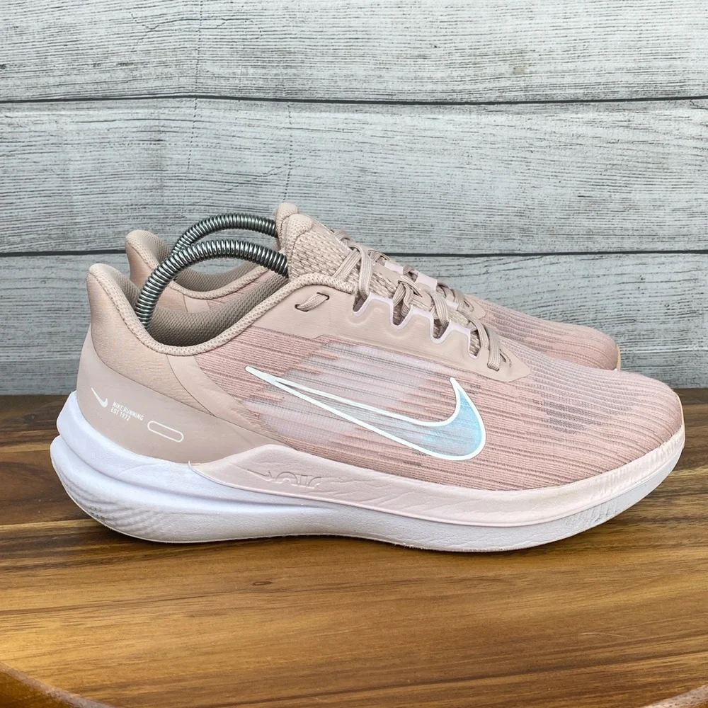 Nike Air Winflo 9 Pink Oxford Running Shoe DD8686-600 Womens Sneaker Size 9.5