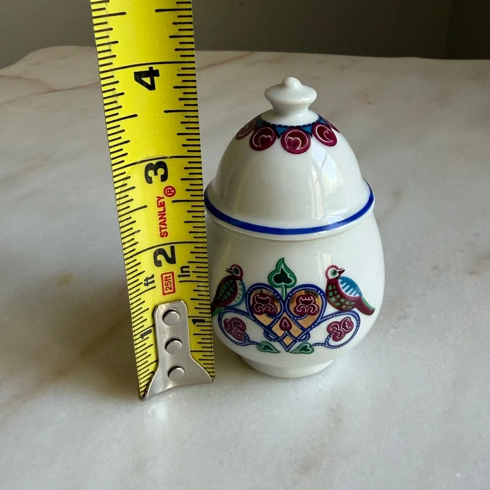 Elizabeth Arden Byzantium Porcelain Trinket Jar Made in Japan Bird Floral Motif