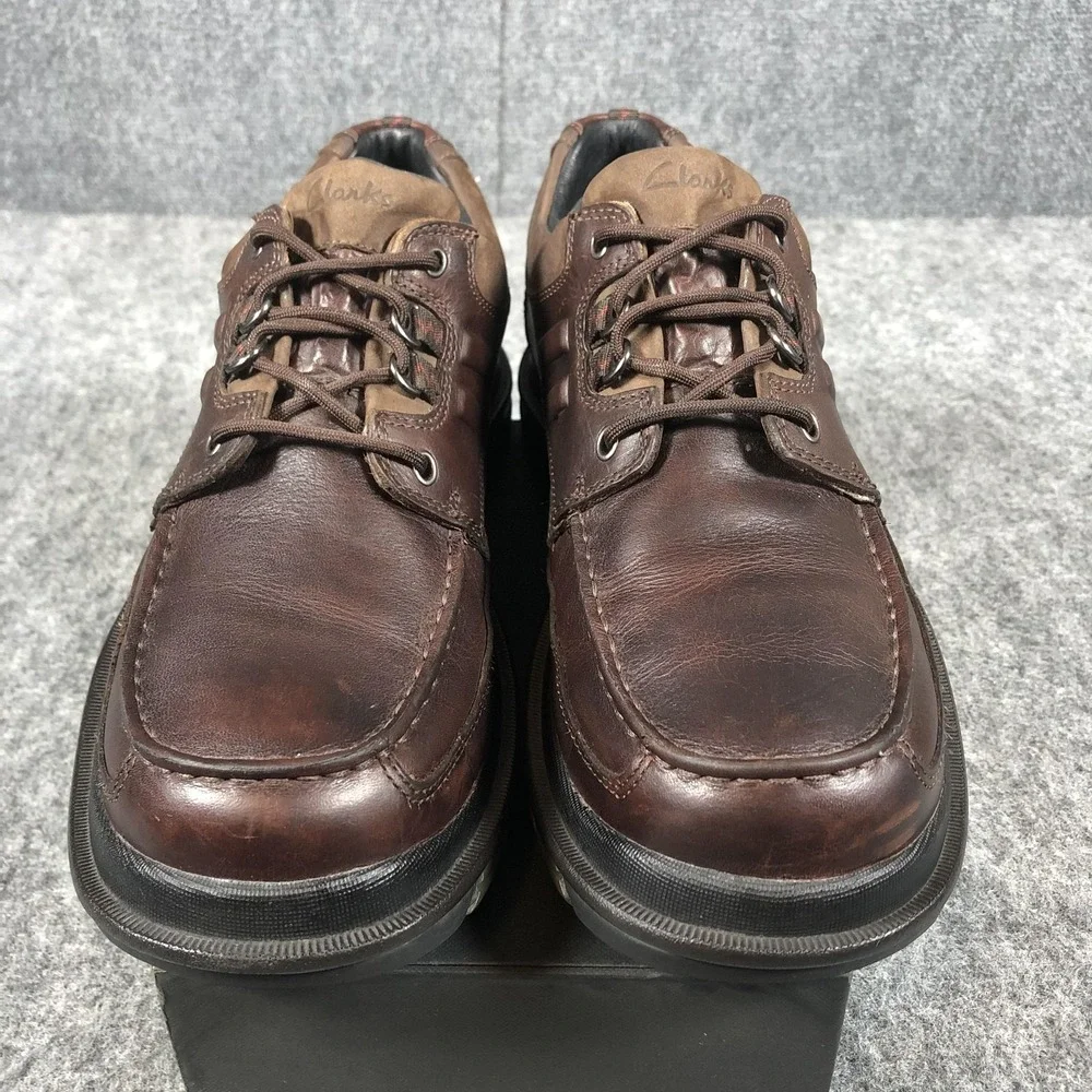 Clarks wear tears fully