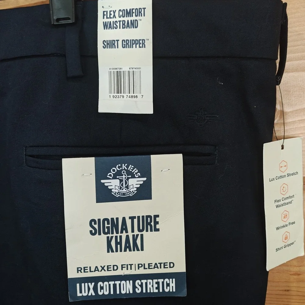 Dockers item has