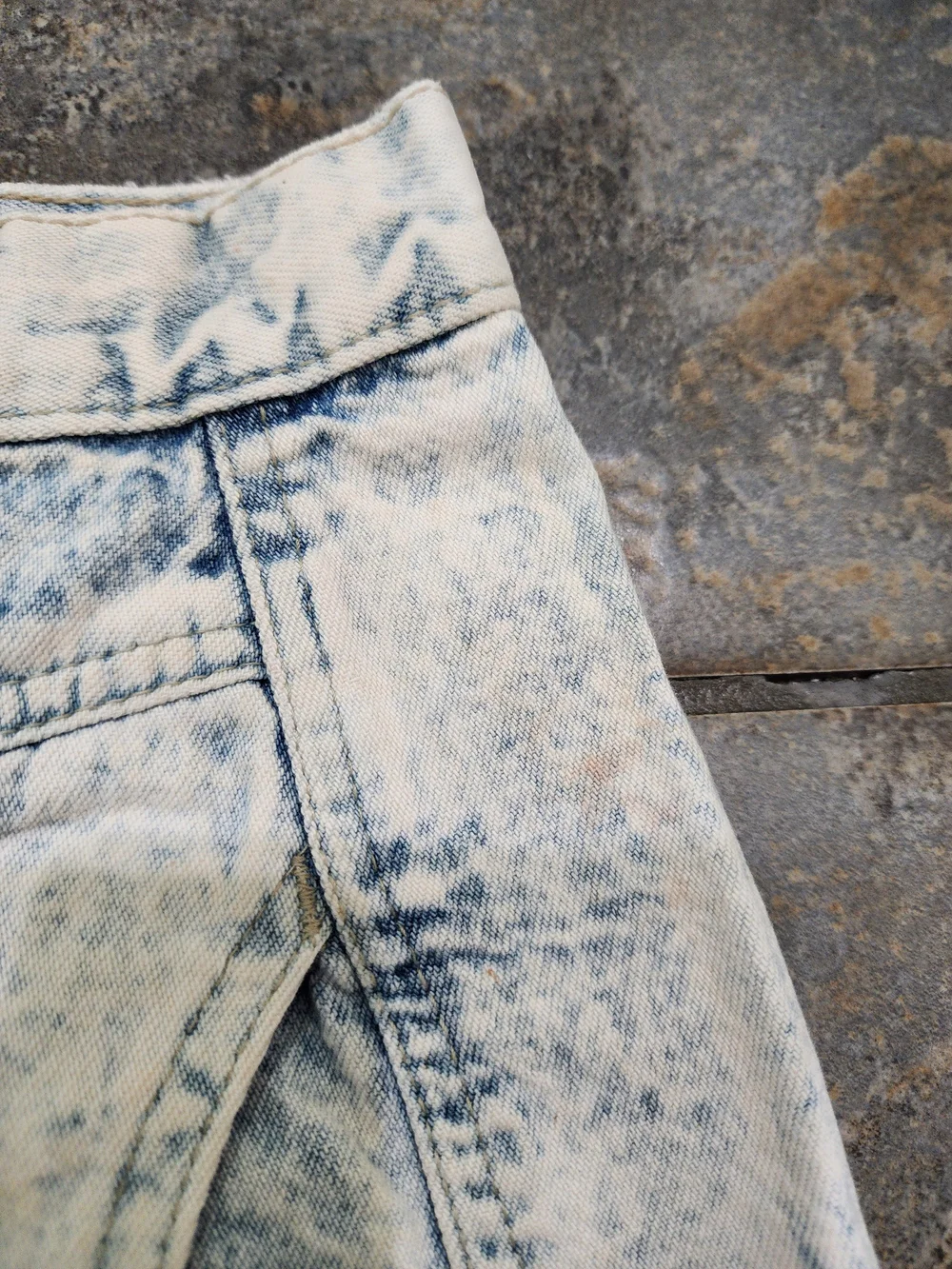 Vintage 90s Carlyle Women's 26 Acid Wash Baggy Denim Mom Jean Jorts Shorts