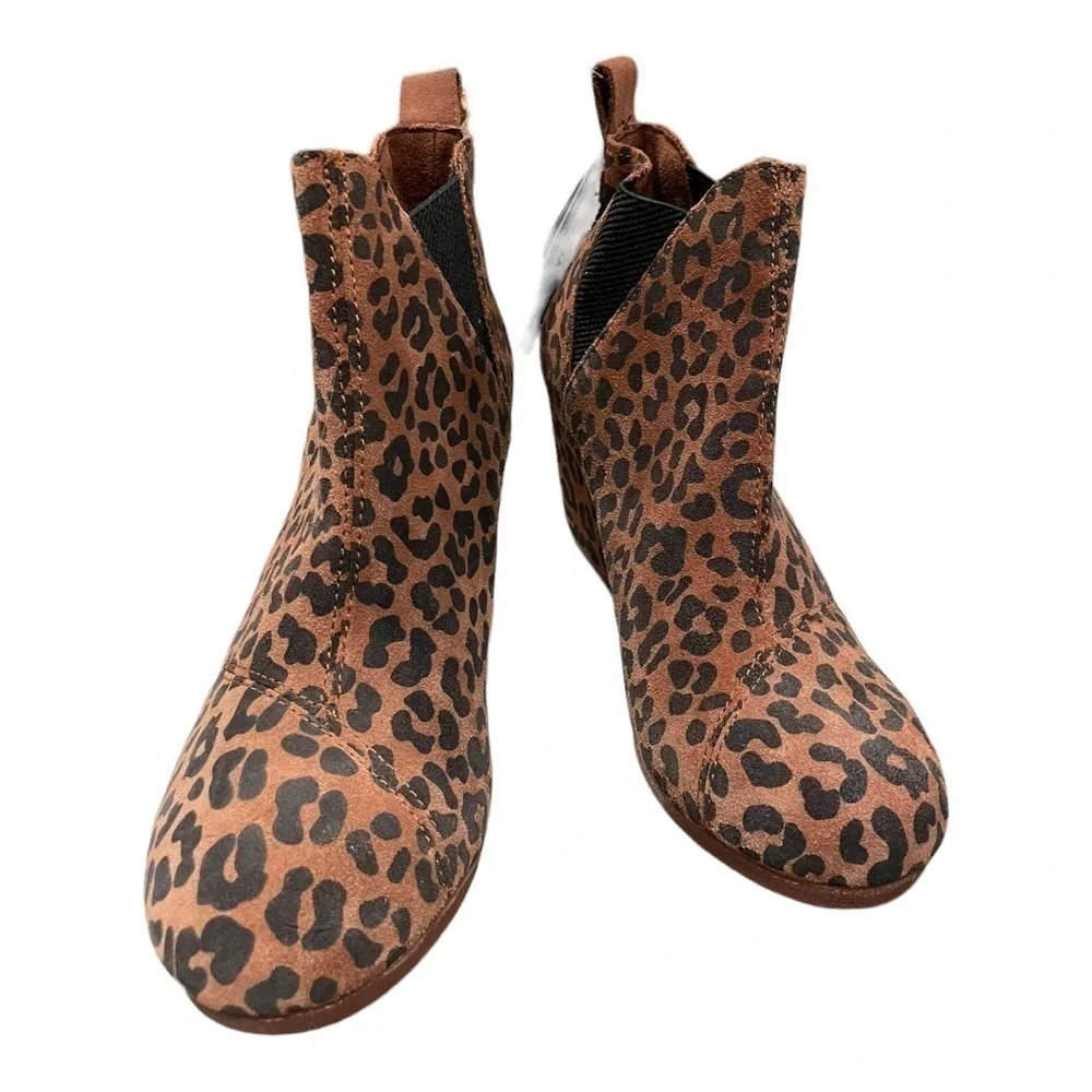 Toms brand new
