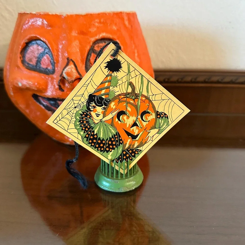 Hallmark Art Deco Halloween Costume Girl Pumpkin Spider Webs Unused Tally Card