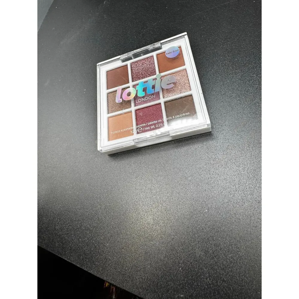Lottie London eye mauves shadow