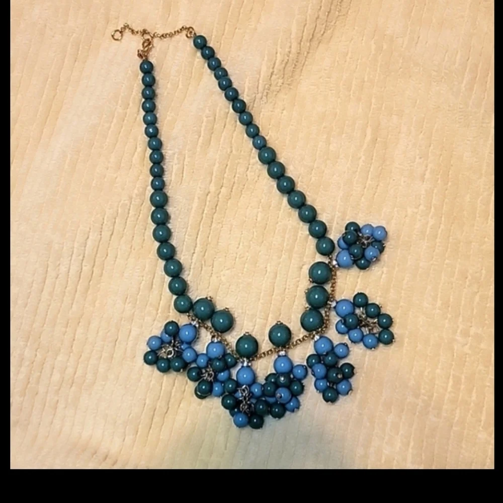 Ann Taylor gorgeous bauble