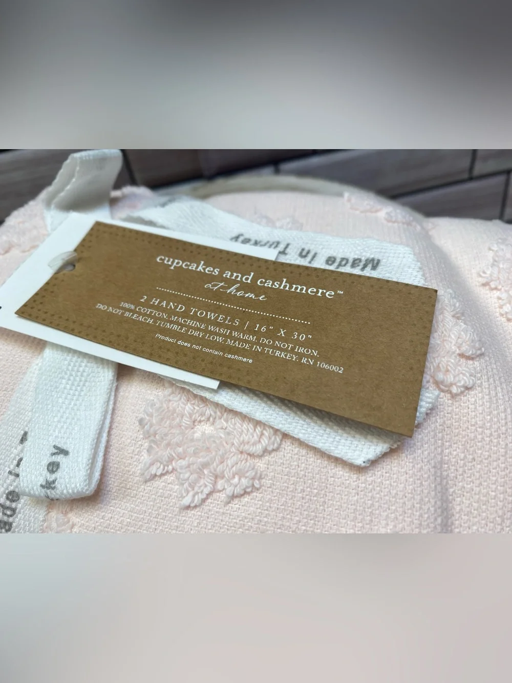 cupcakes & cashmere brand new