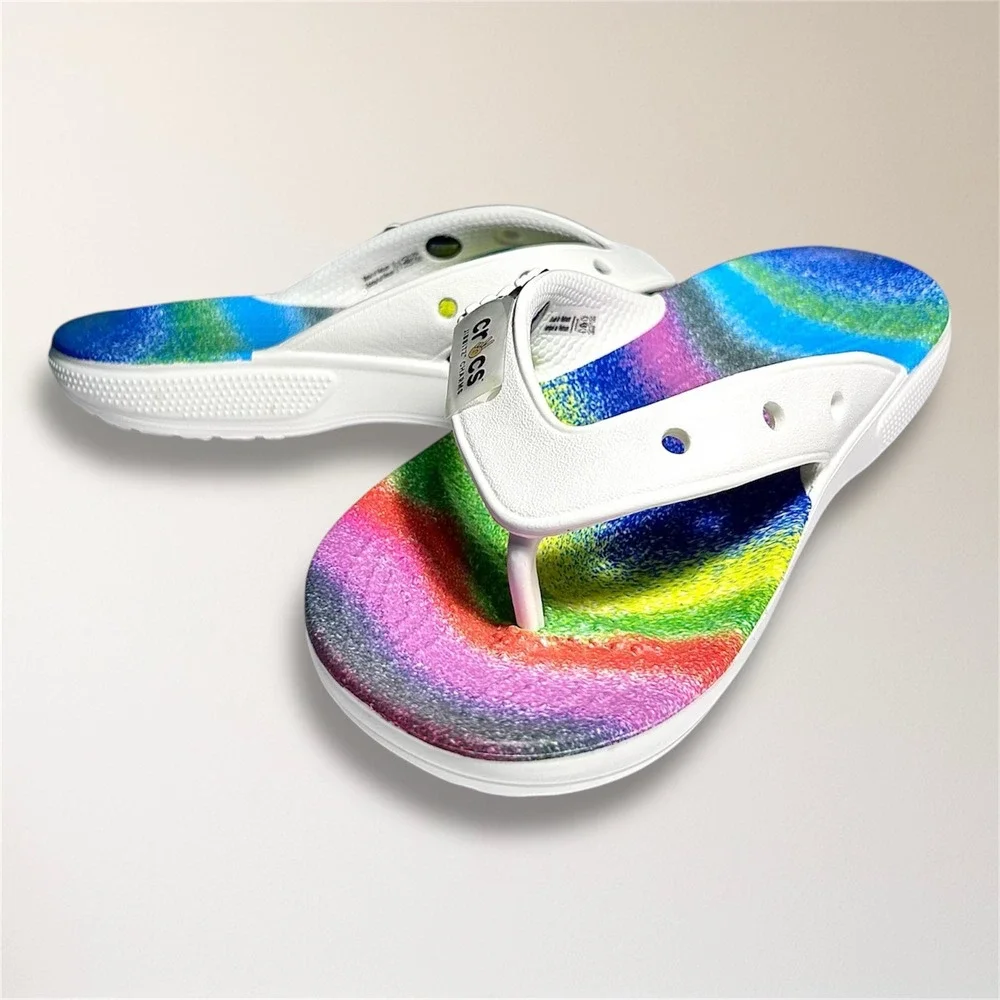 NWT Crocs Classic Flip Rainbow White Spray Tie Dye Sandals Men's 4 Beach Travel