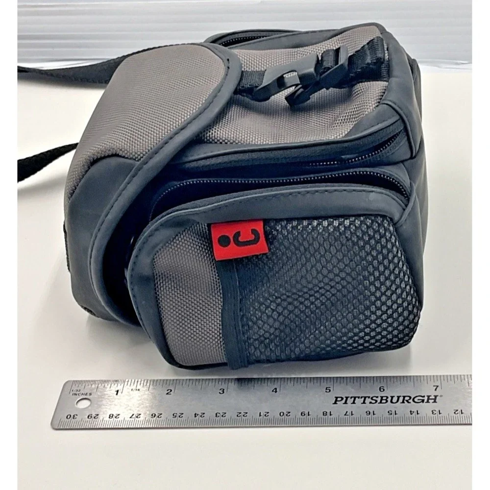 The Unbranded Brand this compact