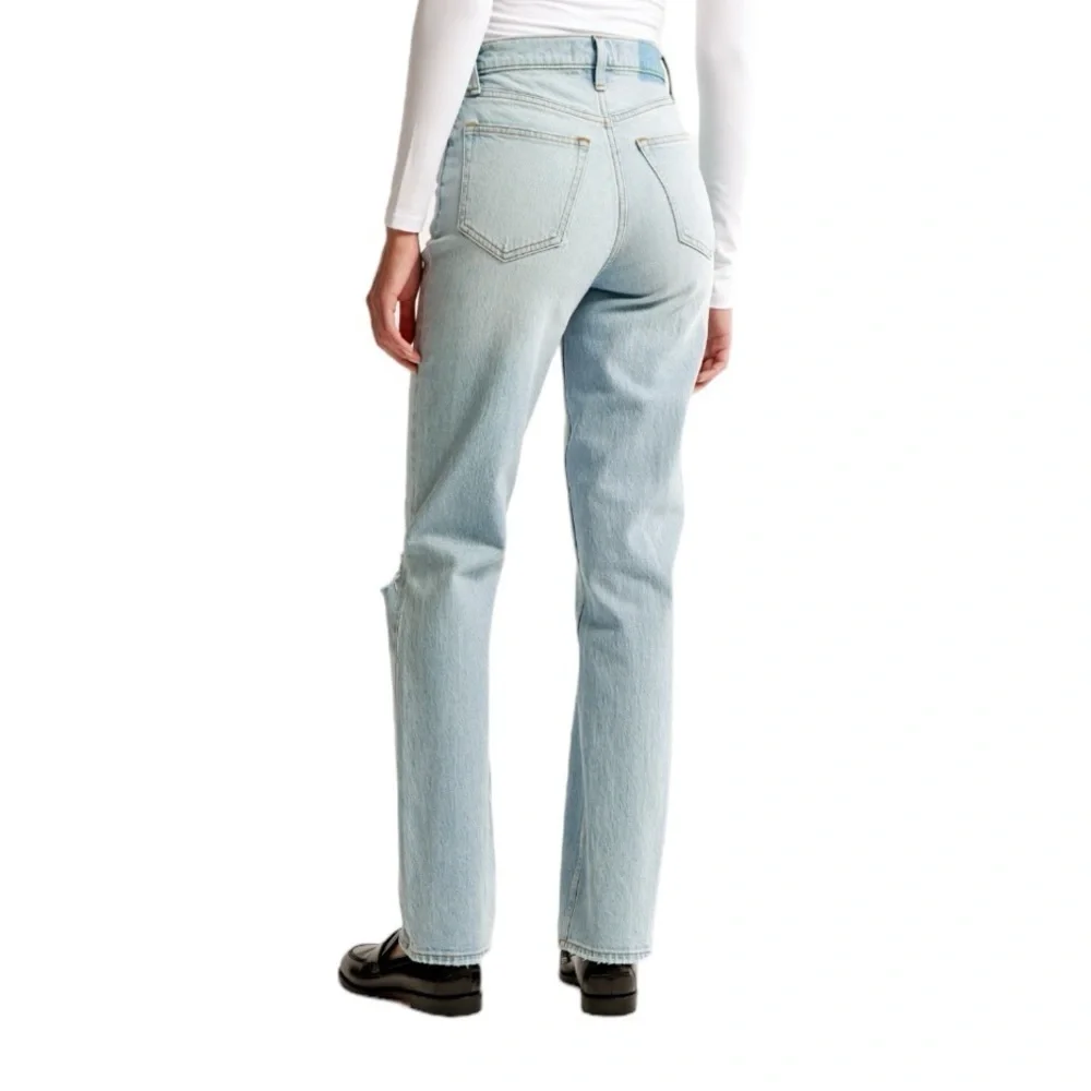 Abercrombie - Curve Love The Ultra High Rise 90s Straight Jean Sz 31/12S