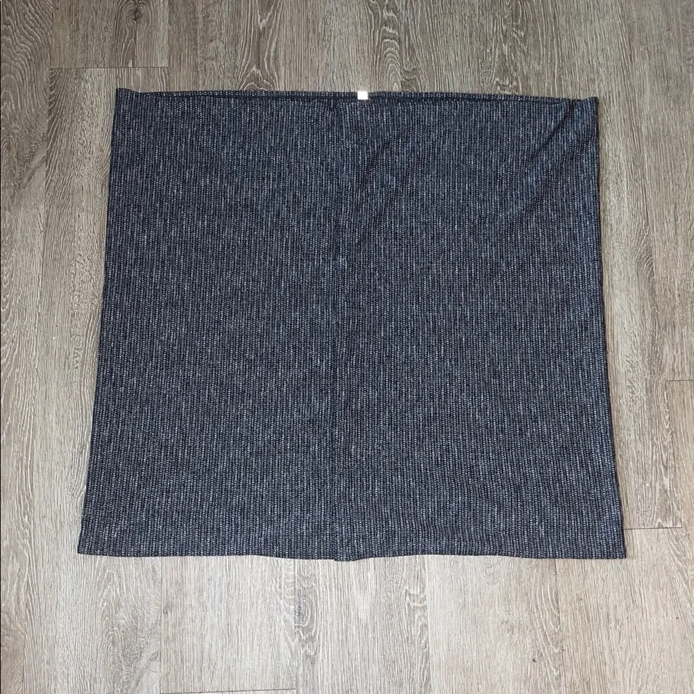 Lululemon Rulu Vinyasa Scarf black and white versatile infinity