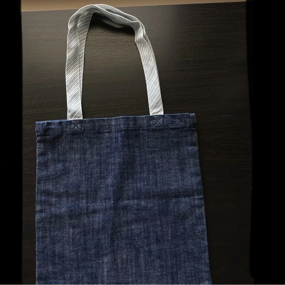 LONDONJEAN shoulder tote