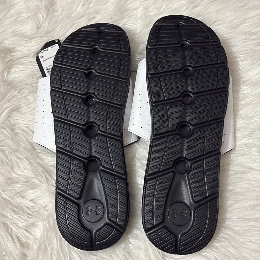 Under Armour new never