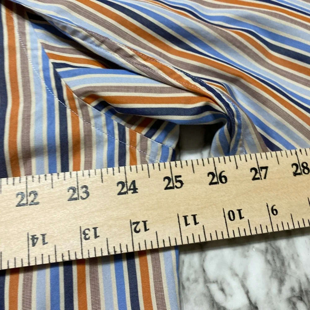 Banana Republic 33 has
