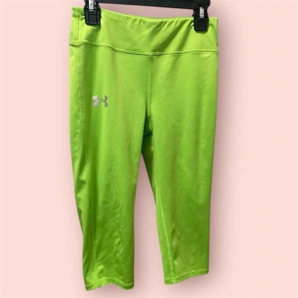 Under Armour Fitted capris lime green youth medium
