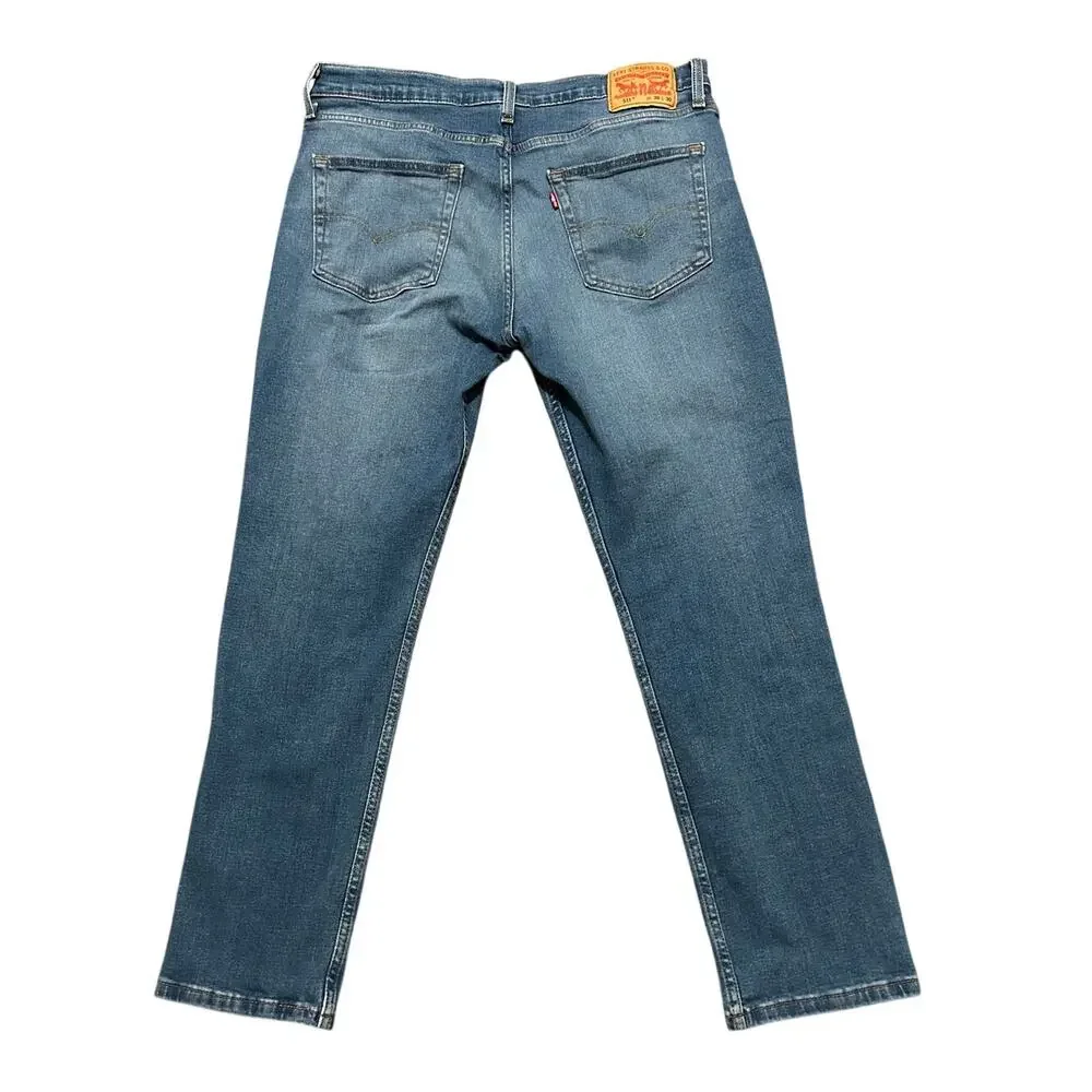 Levis stretch great preowned