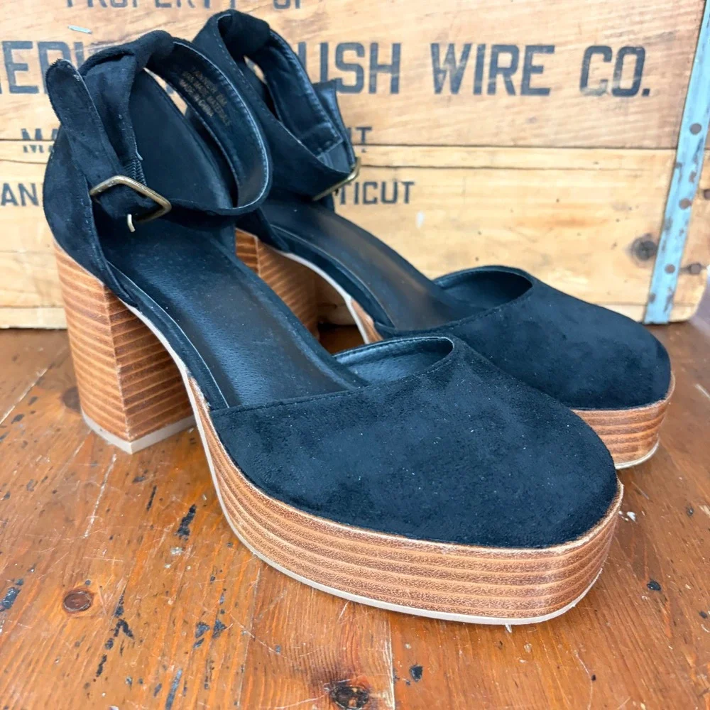 Cushionaire Tanner Black Platform Wood Block Heel Square‎ Toe Pumps 8M