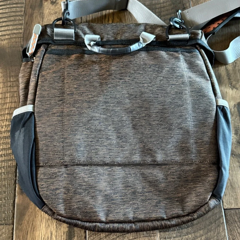 Merrell Messenger Bag Brown Grey Crossbody Laptop Padded Strap Outdoors Gorpcore