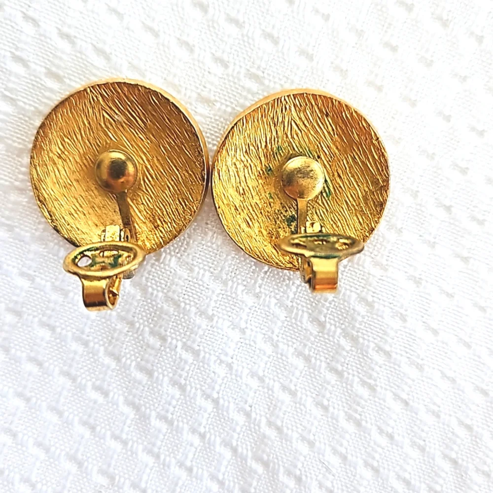 Trifari earrings view