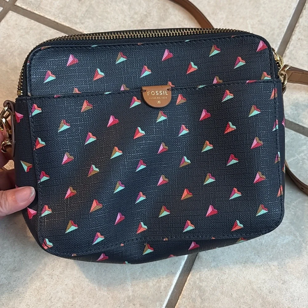 Fossil front crossbody holder