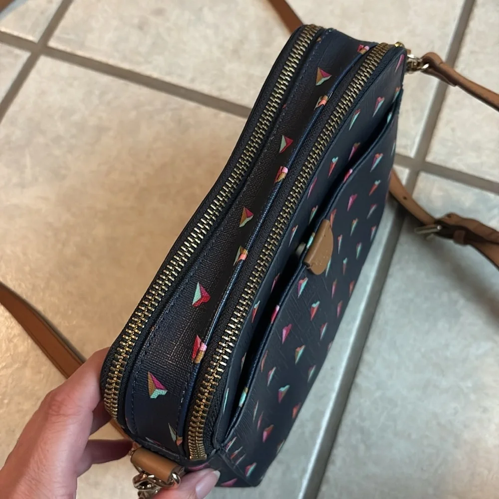 Fossil photo holder compartment