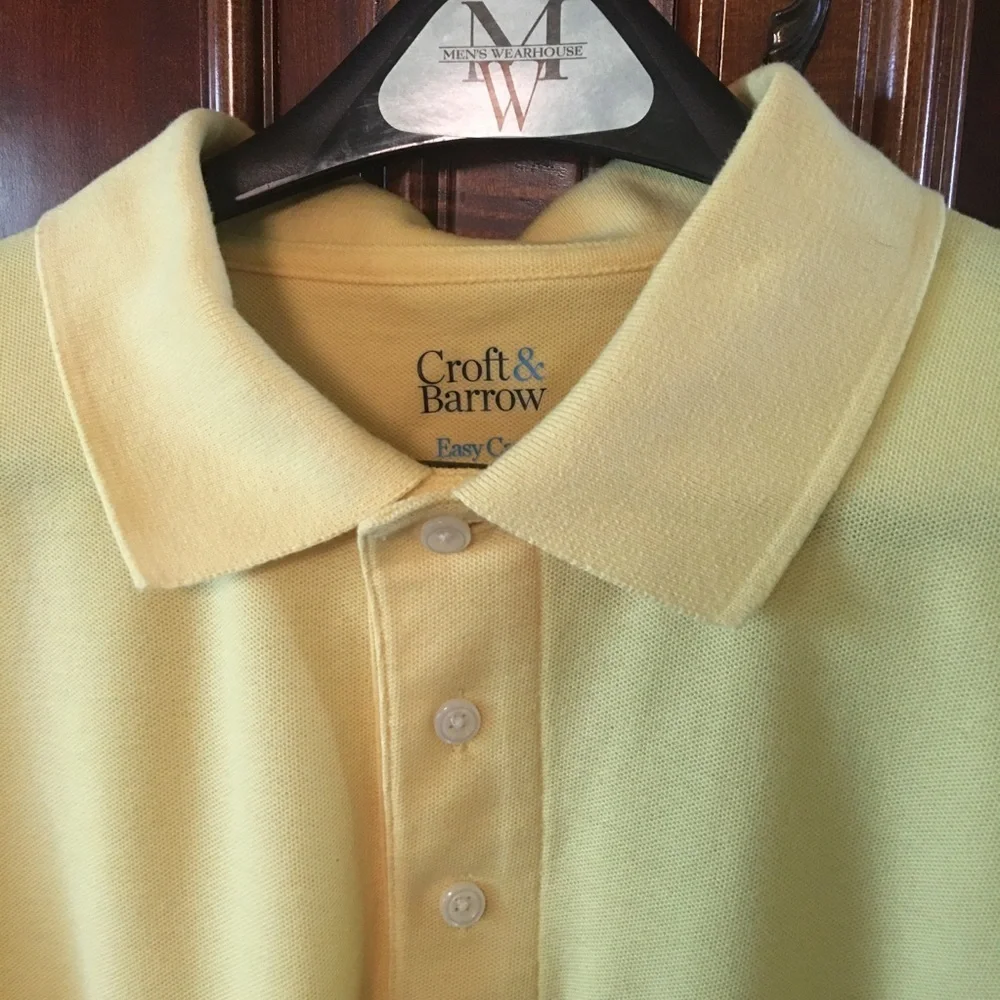 Croft & Barrow Men’s  Yellow polo shirt  Size L