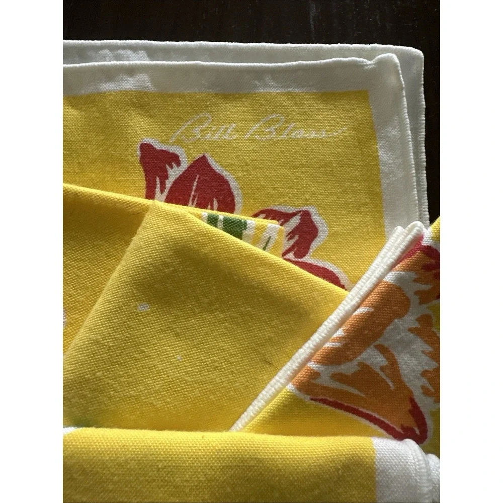 Set of 6 Vintage Yellow Tulip Napkins by Bill Blass Cotton Summer 17