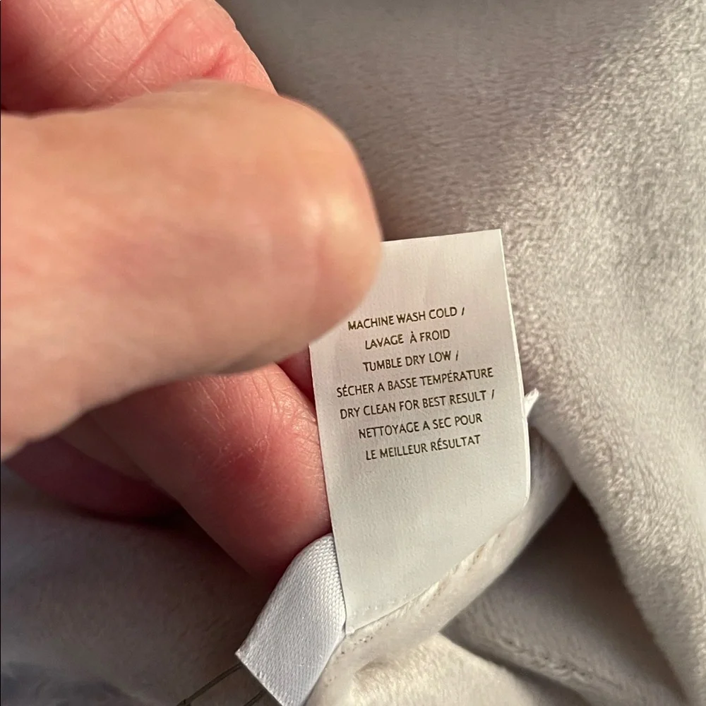 Restoration Hardware soiling use