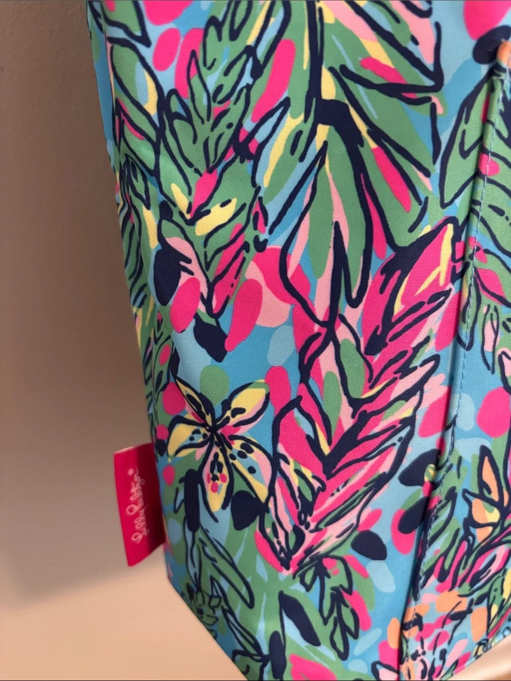 approximately zipper 19