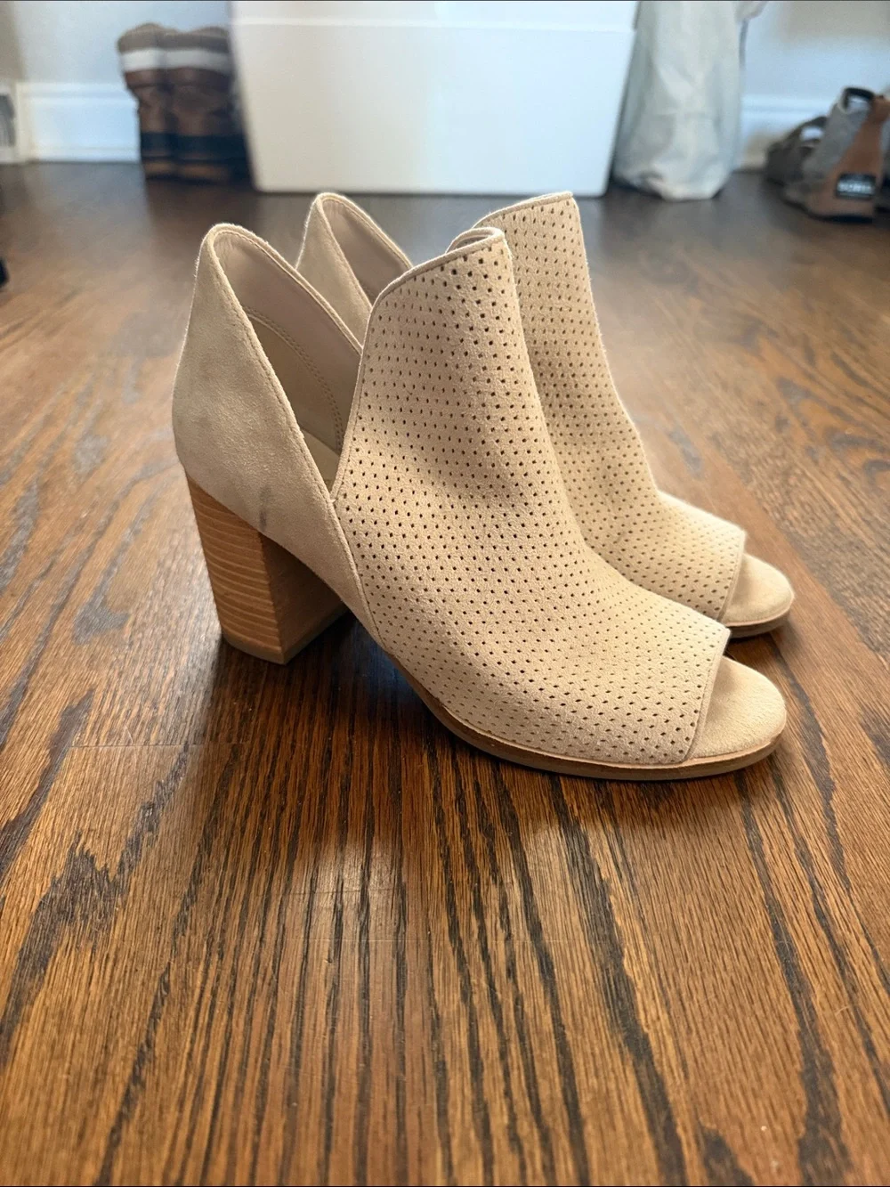 Cole Haan wear heel narrow
