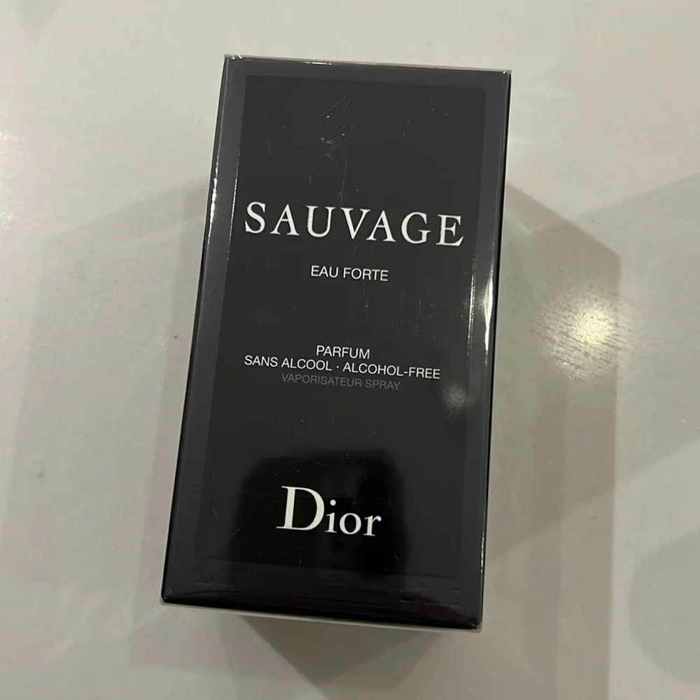 Brand new MEN Dior Sauvage eau forte 60ml