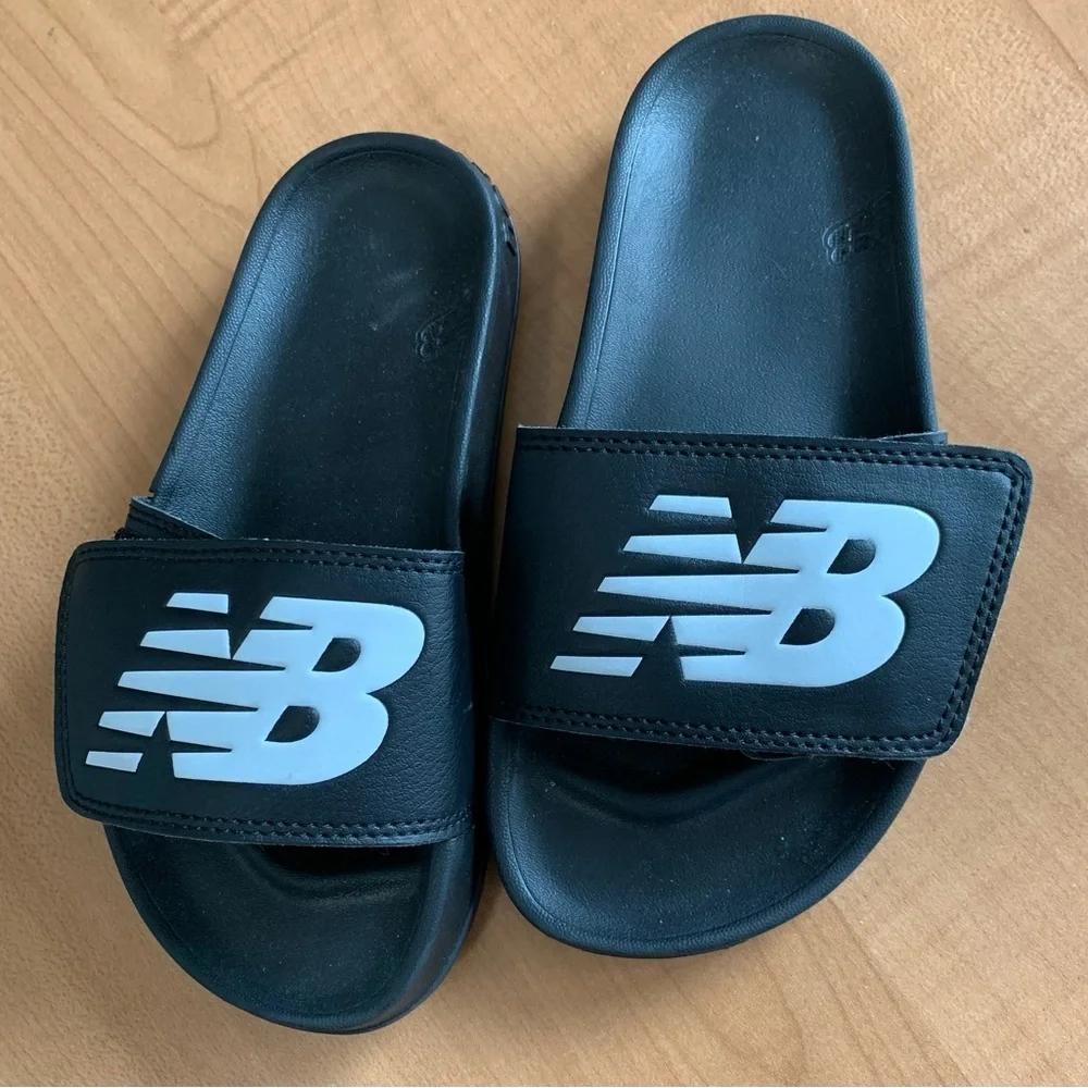 New balance slides slip on sandals childs size 1 shoes