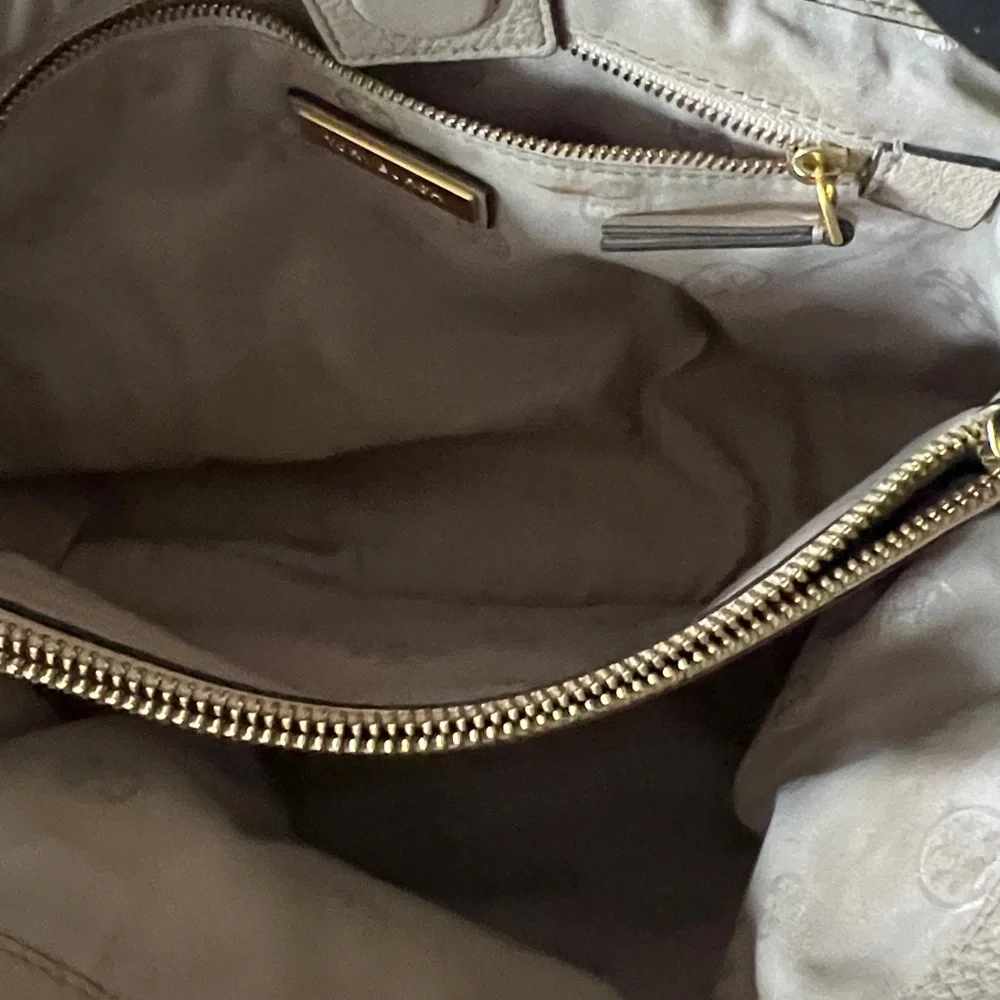 Tory Burch pebbled  Leather Bag