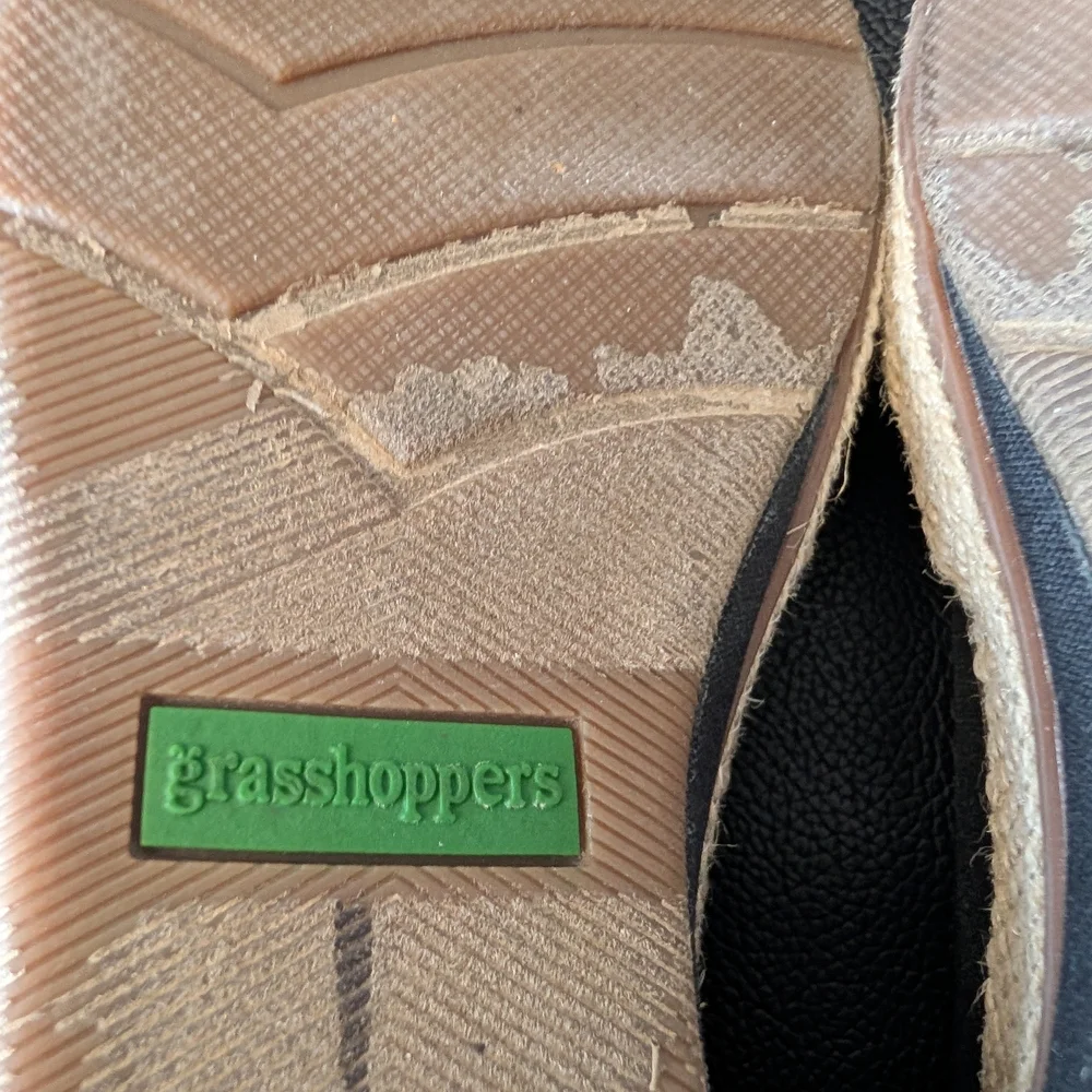 Grasshoppers comfortable black
