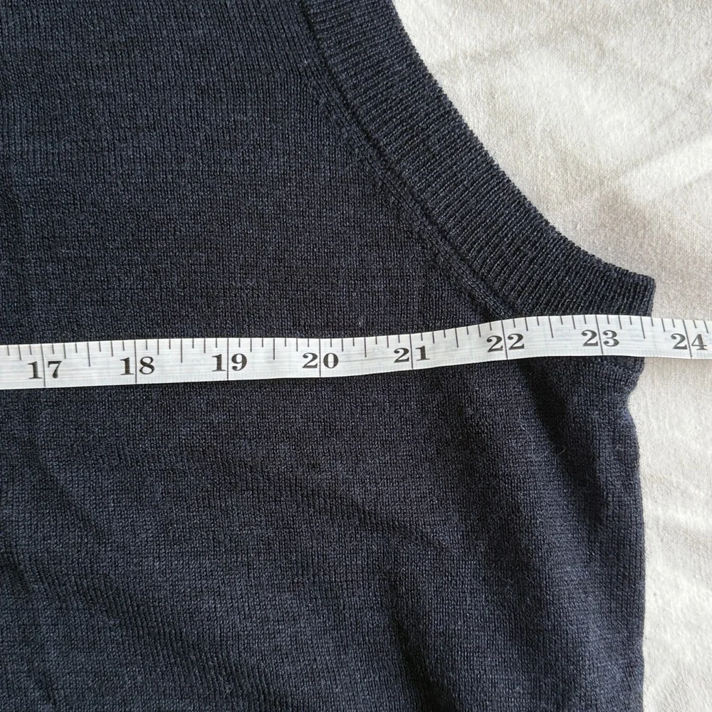 ORVIS 100% Merino Wool Navy Knit Sleeveless V Neck Sweater Vest L