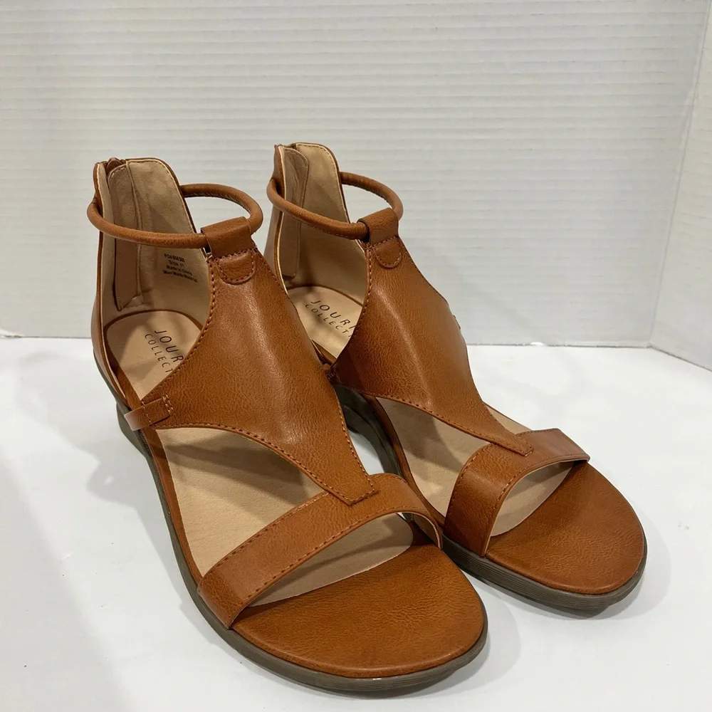 Journee Collection wedge brand original