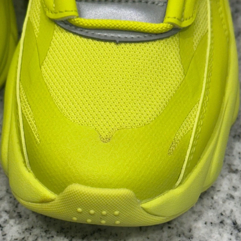 Puma Womens 7.5 Mercedes-AMG Petronas F1 RS-Connect Yellow Sneakers 306842-01