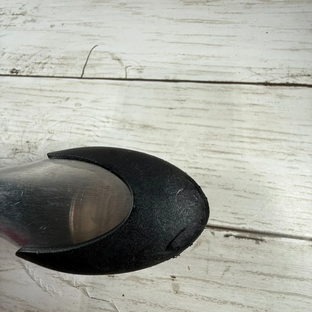 Oneida kitchen tongs