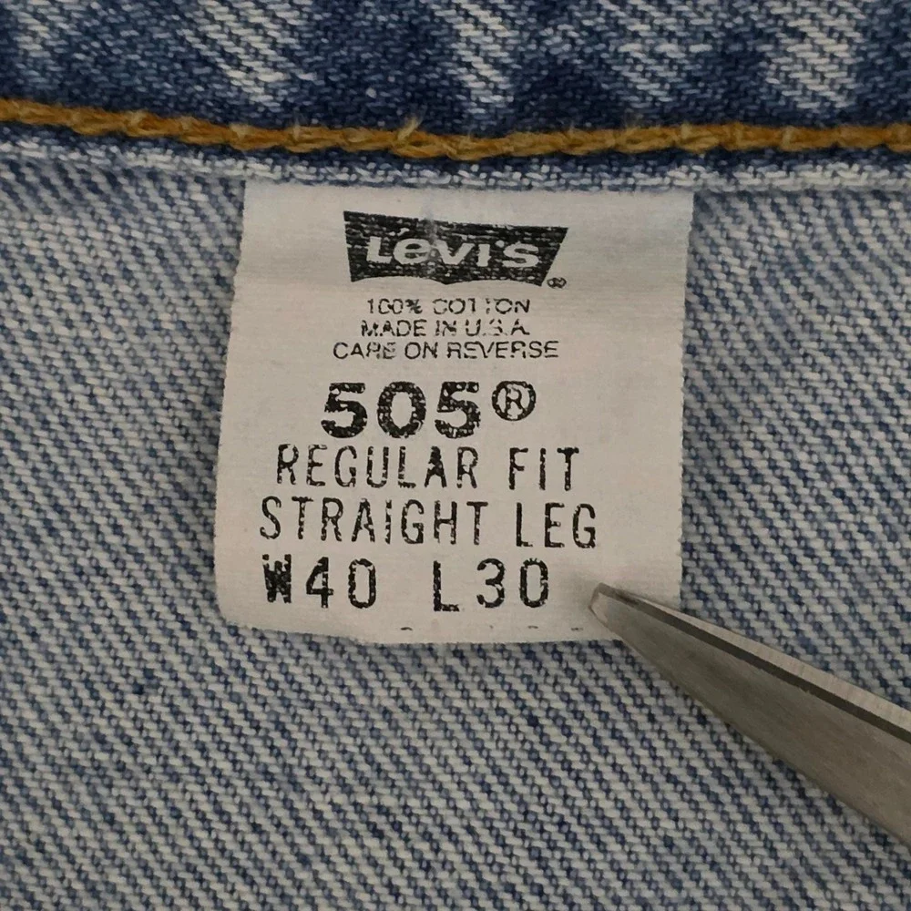 Vintage Levis 505 Regular Fit Straight Leg Jeans Light Wash Made‎ in USA 38x30