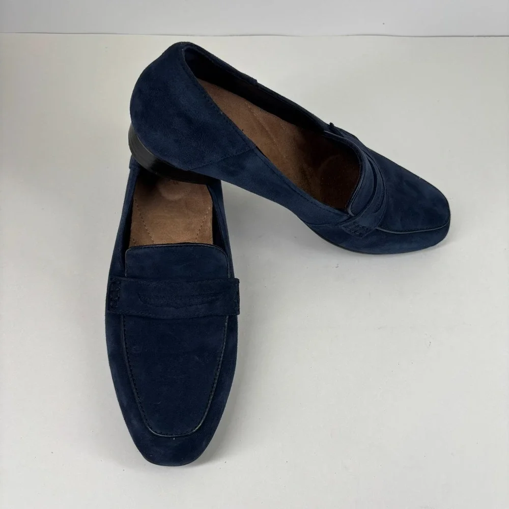 Clarks crafted navy