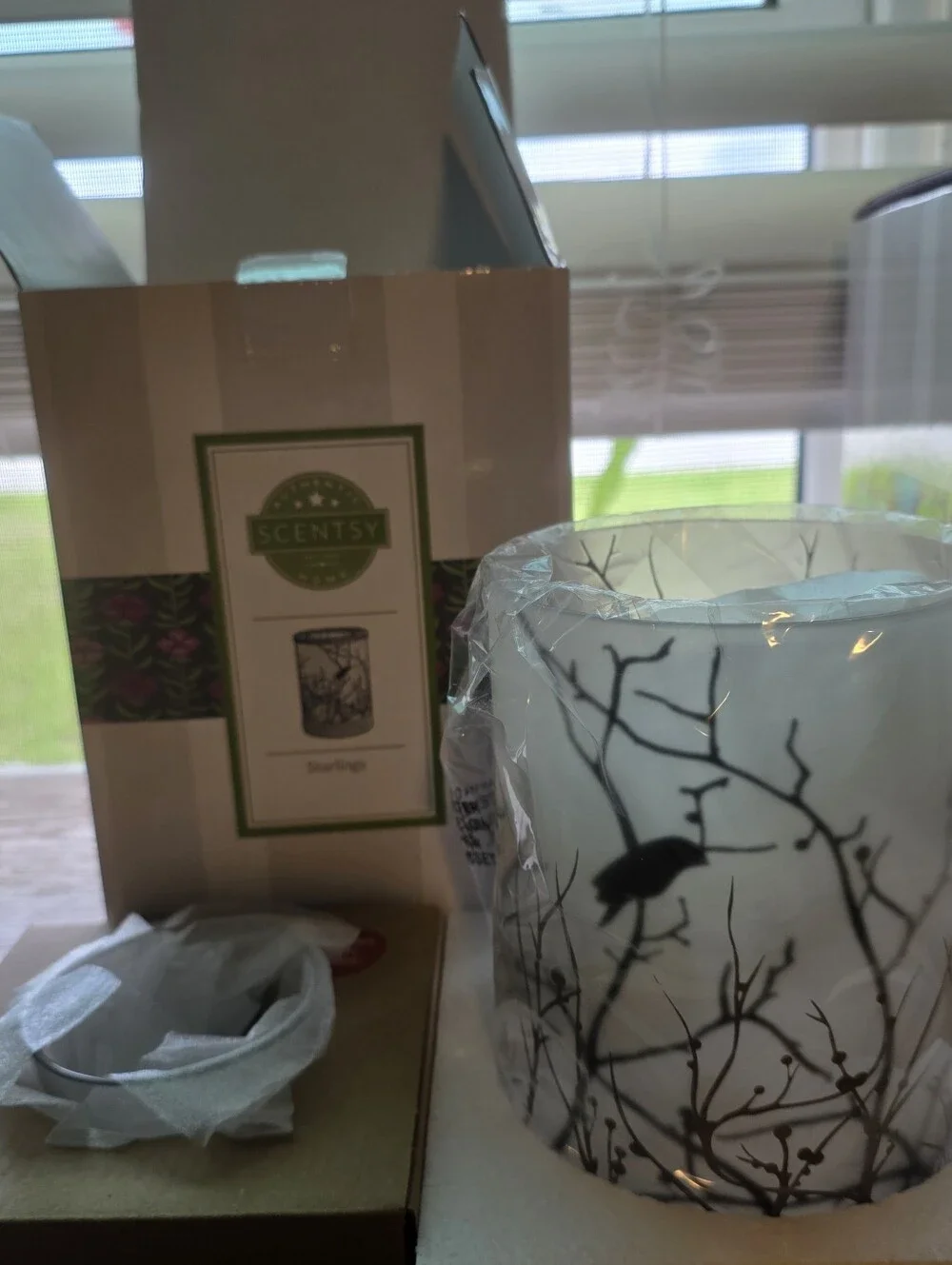 Scentsy cylindrical lantern