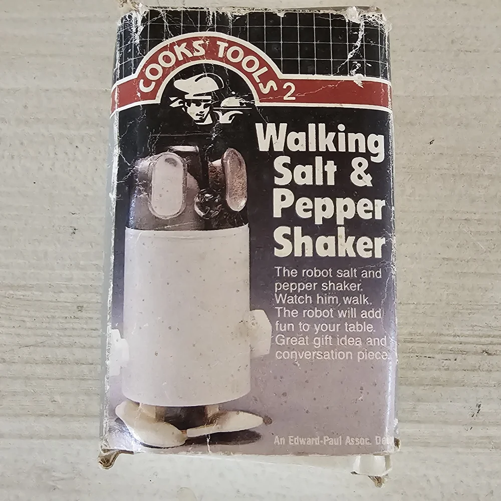 Vintage 1980s Cooks Tools 2 Walking Robot Salt & Pepper Shaker