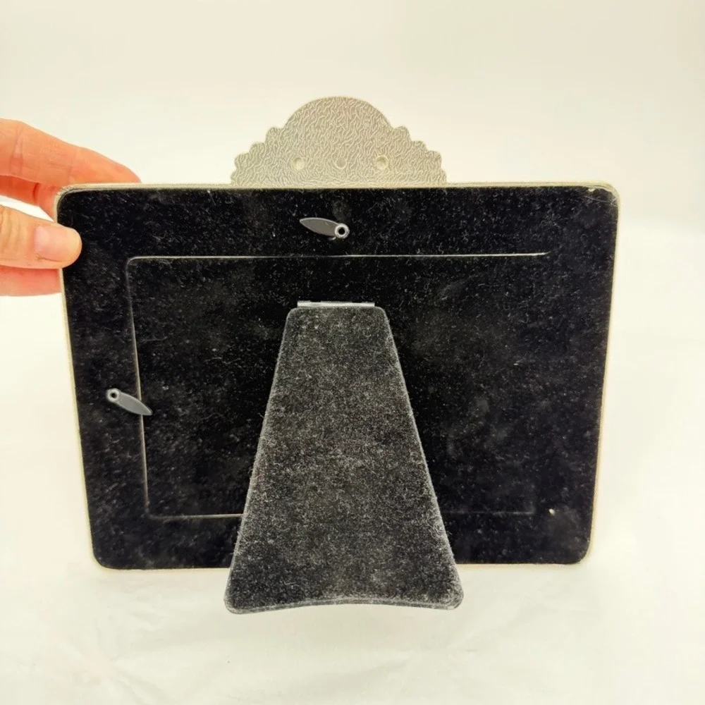 Unbranded picture frame
