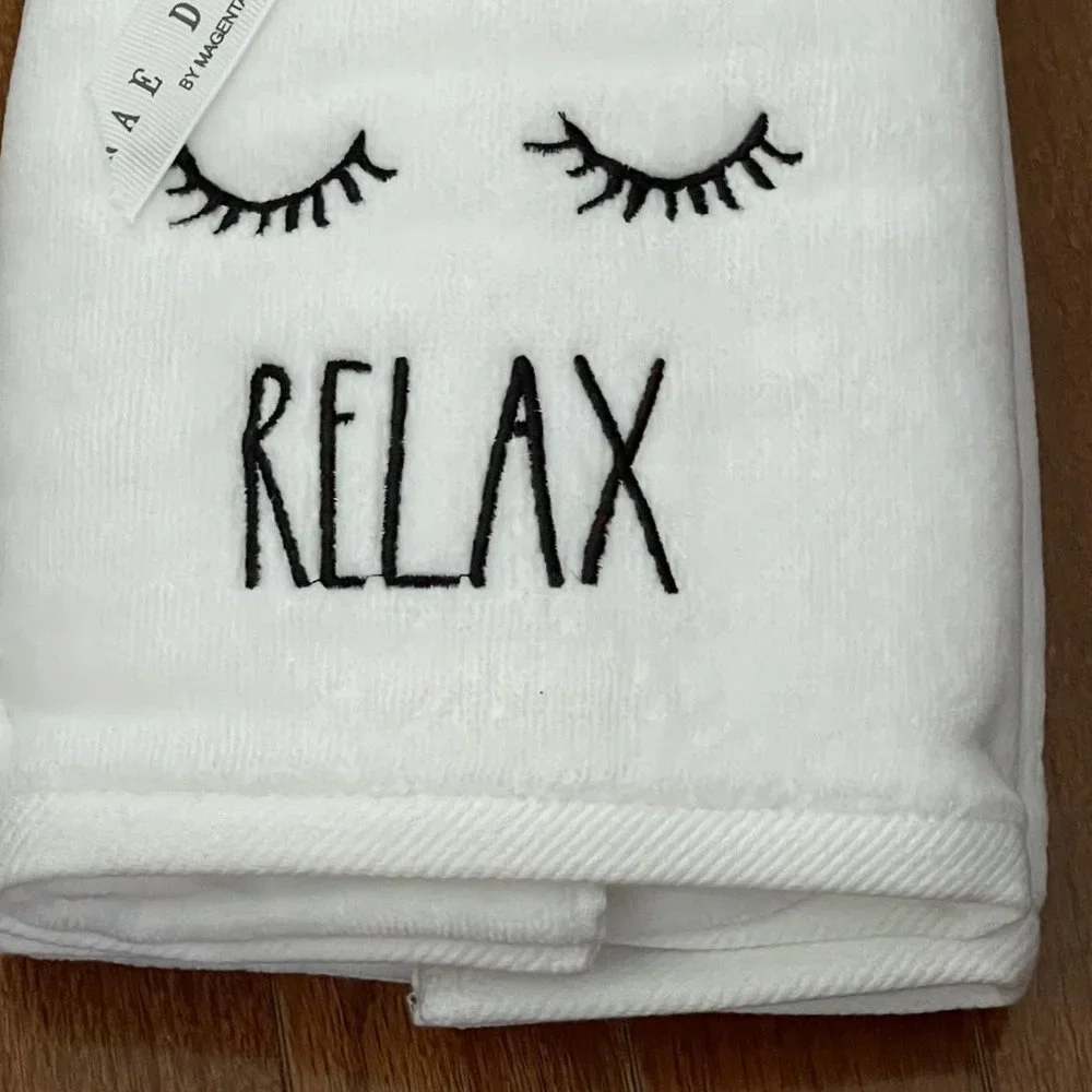 New Rae Dunn by Magenta Relax Eyelashes Hand Towel Set P5