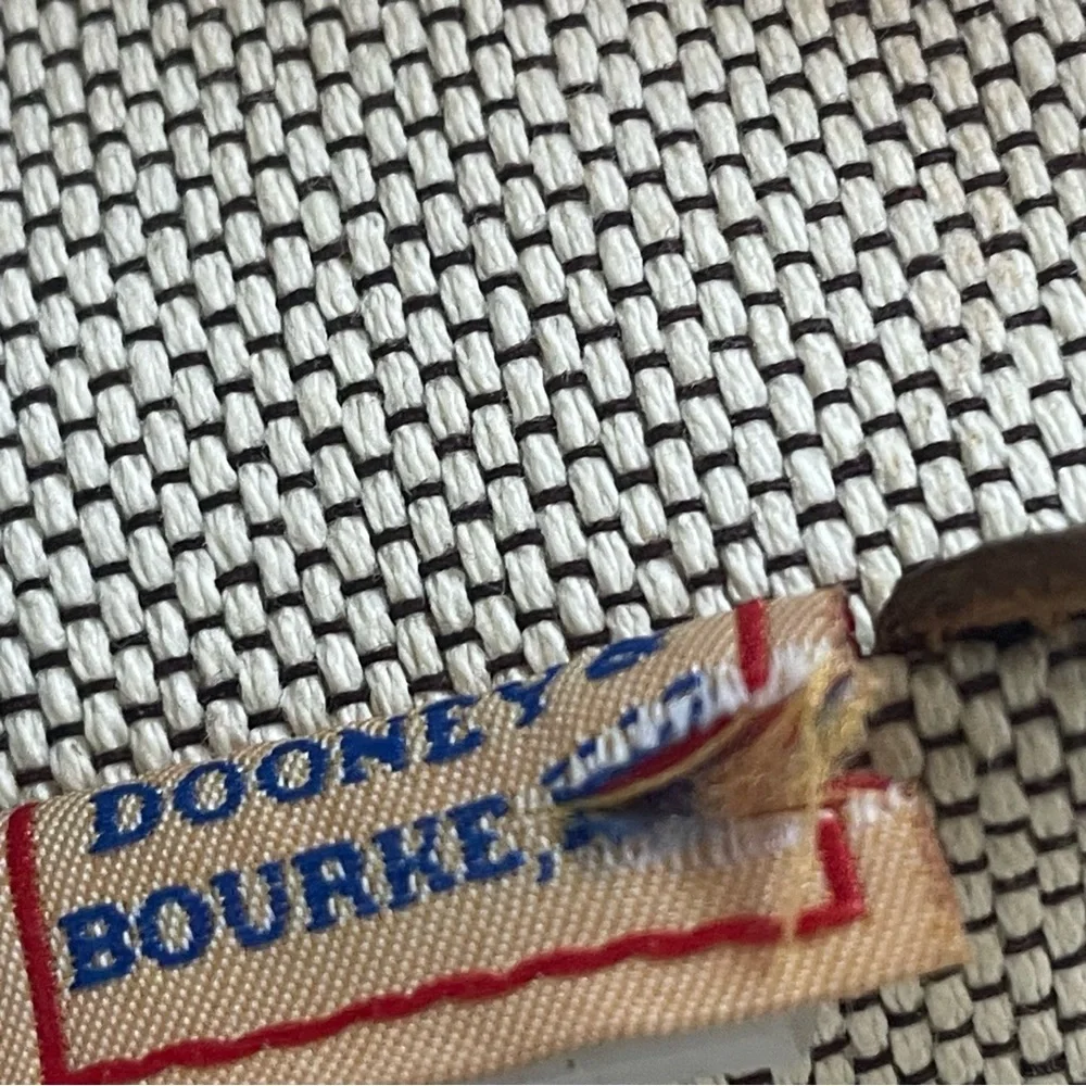 Dooney & Bourke structured all accessory