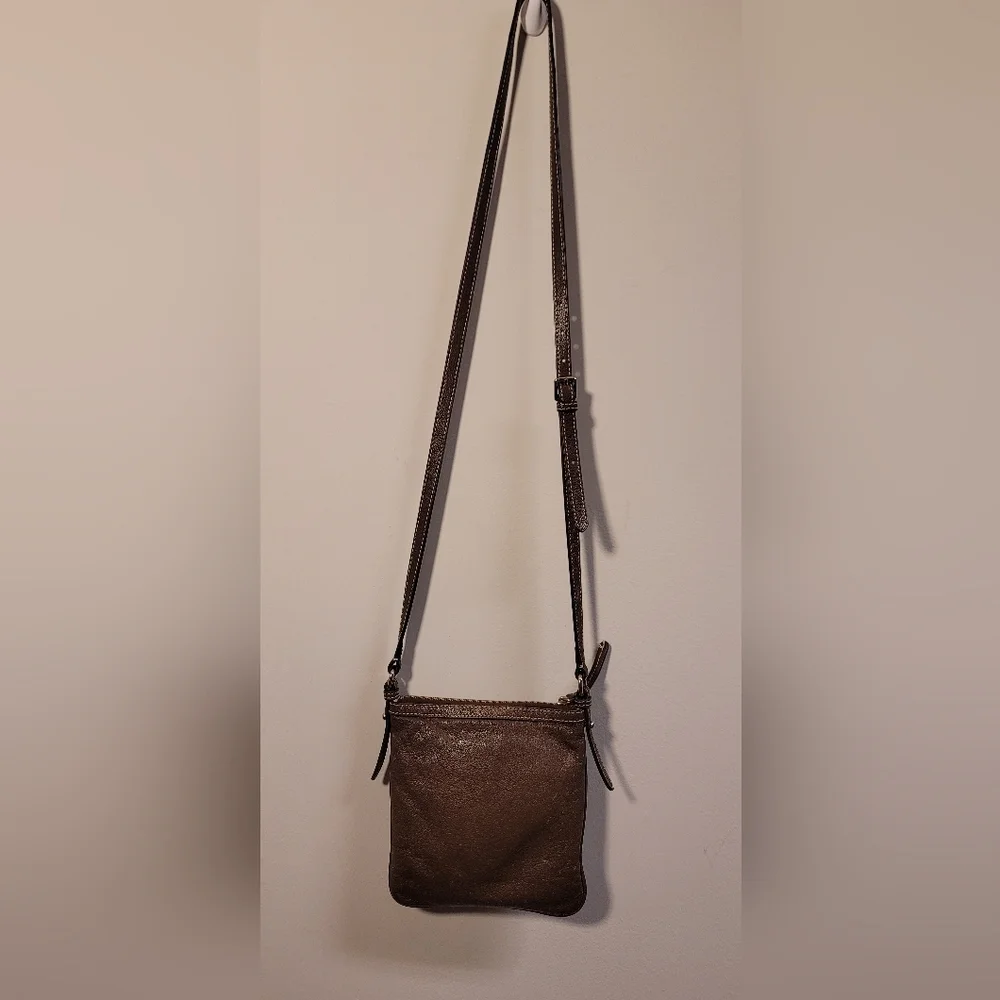Dooney & Bourke front exterior used