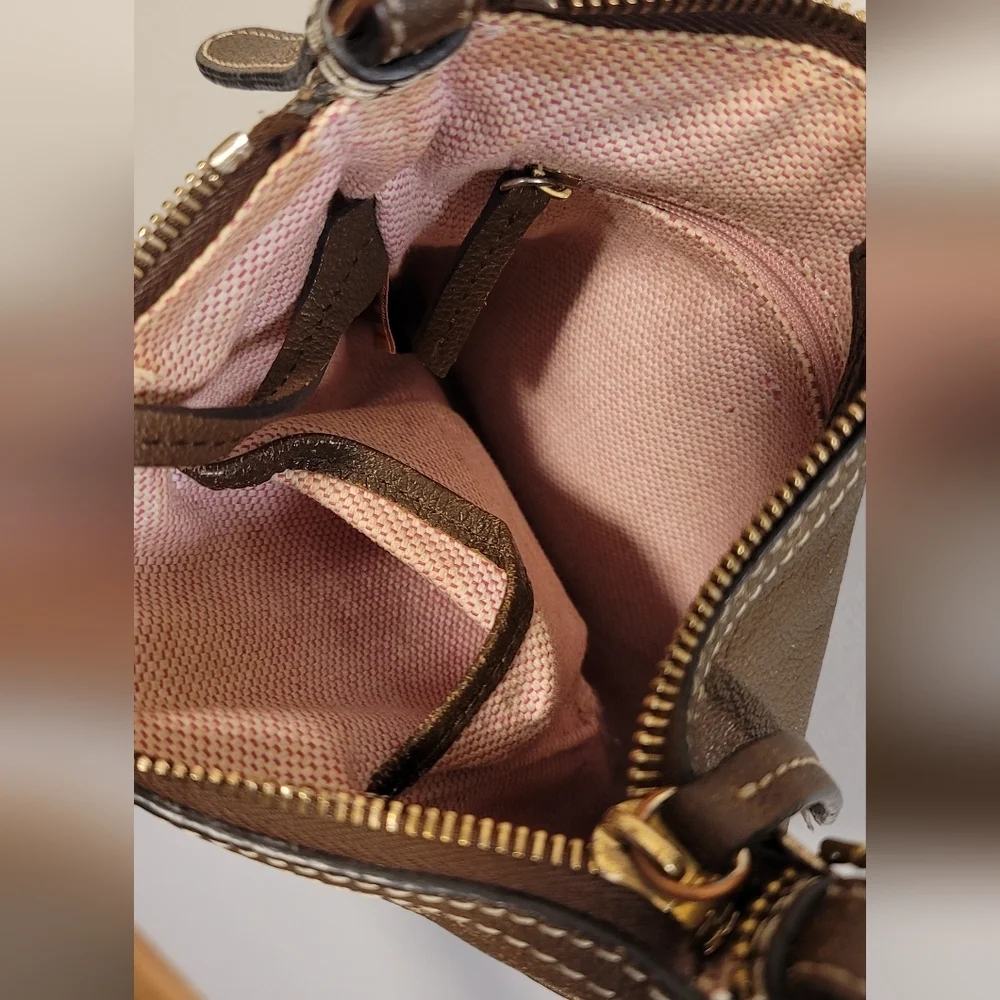 Dooney & Bourke interior loved crossbody