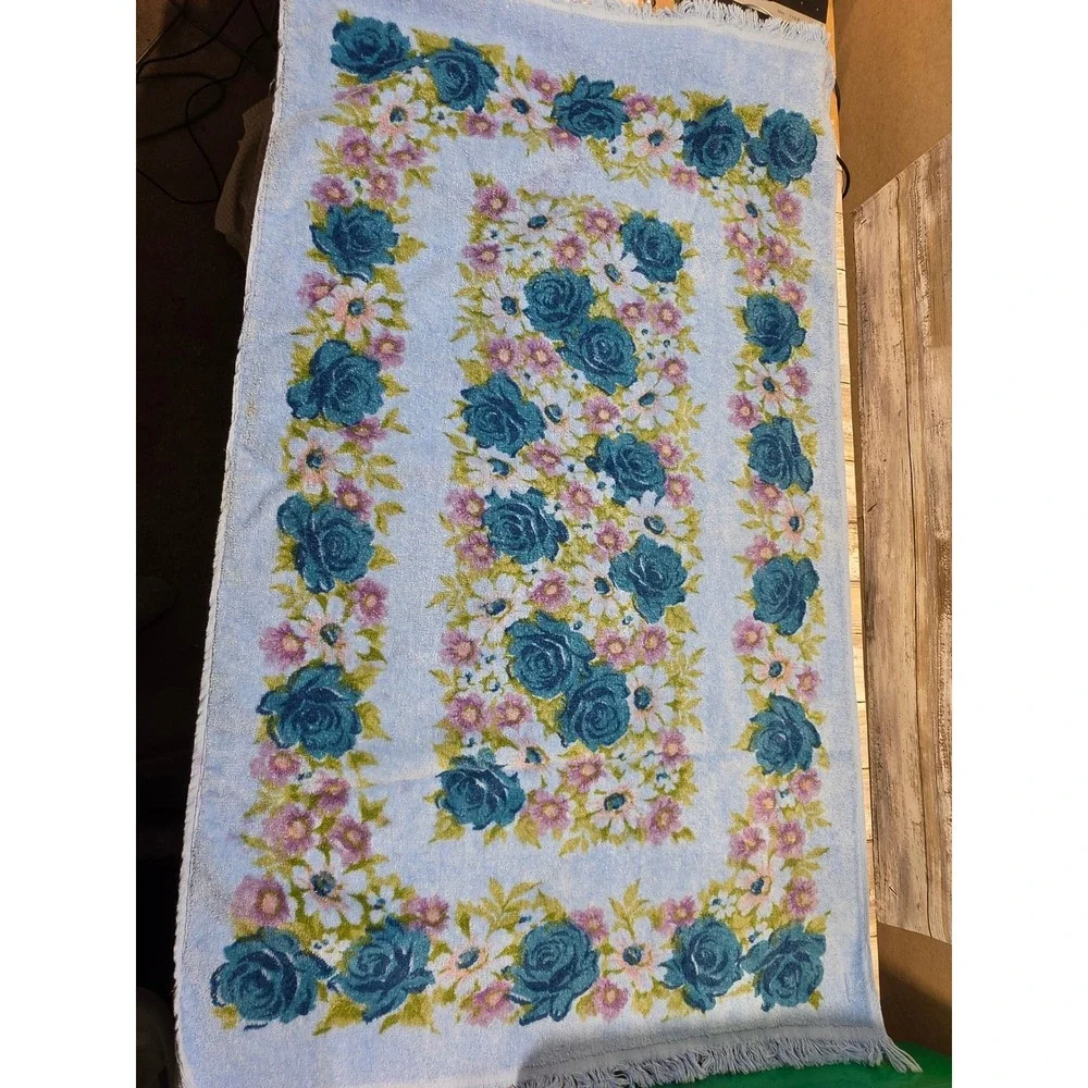 Pequot showcase pieces towels